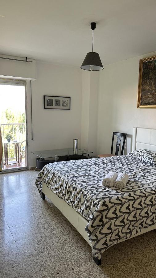 Habitaciones Con O Sin Balcon Бадалона Экстерьер фото